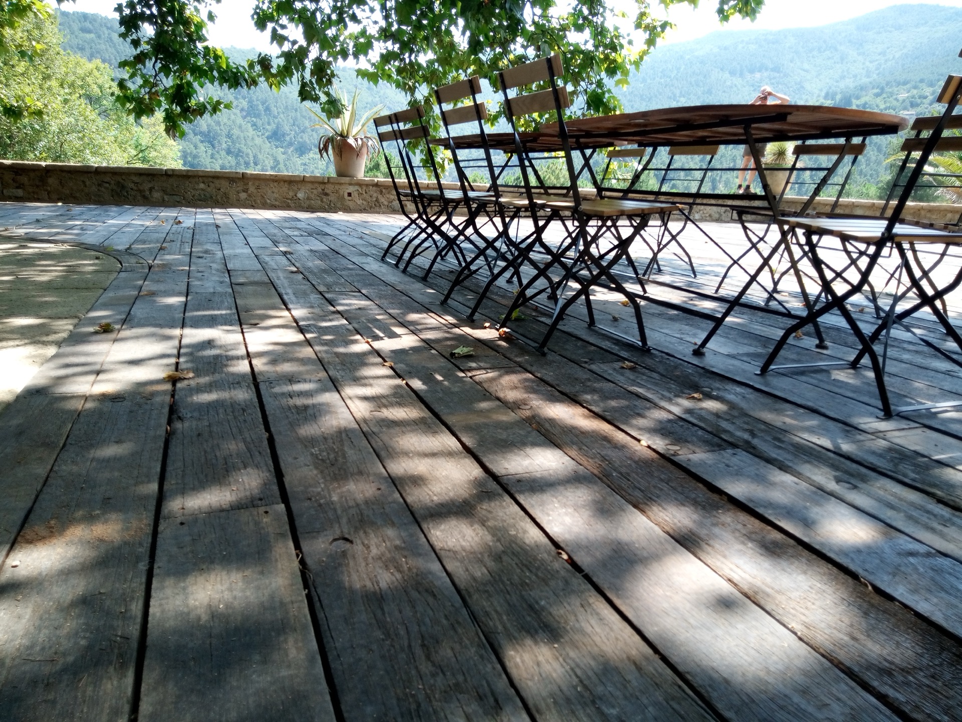 Plancher bois massif ancien de terrasse